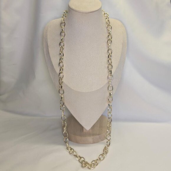 3 for $30 Vintage long light chain with textured links - 17 inches - Picture 1 of 7